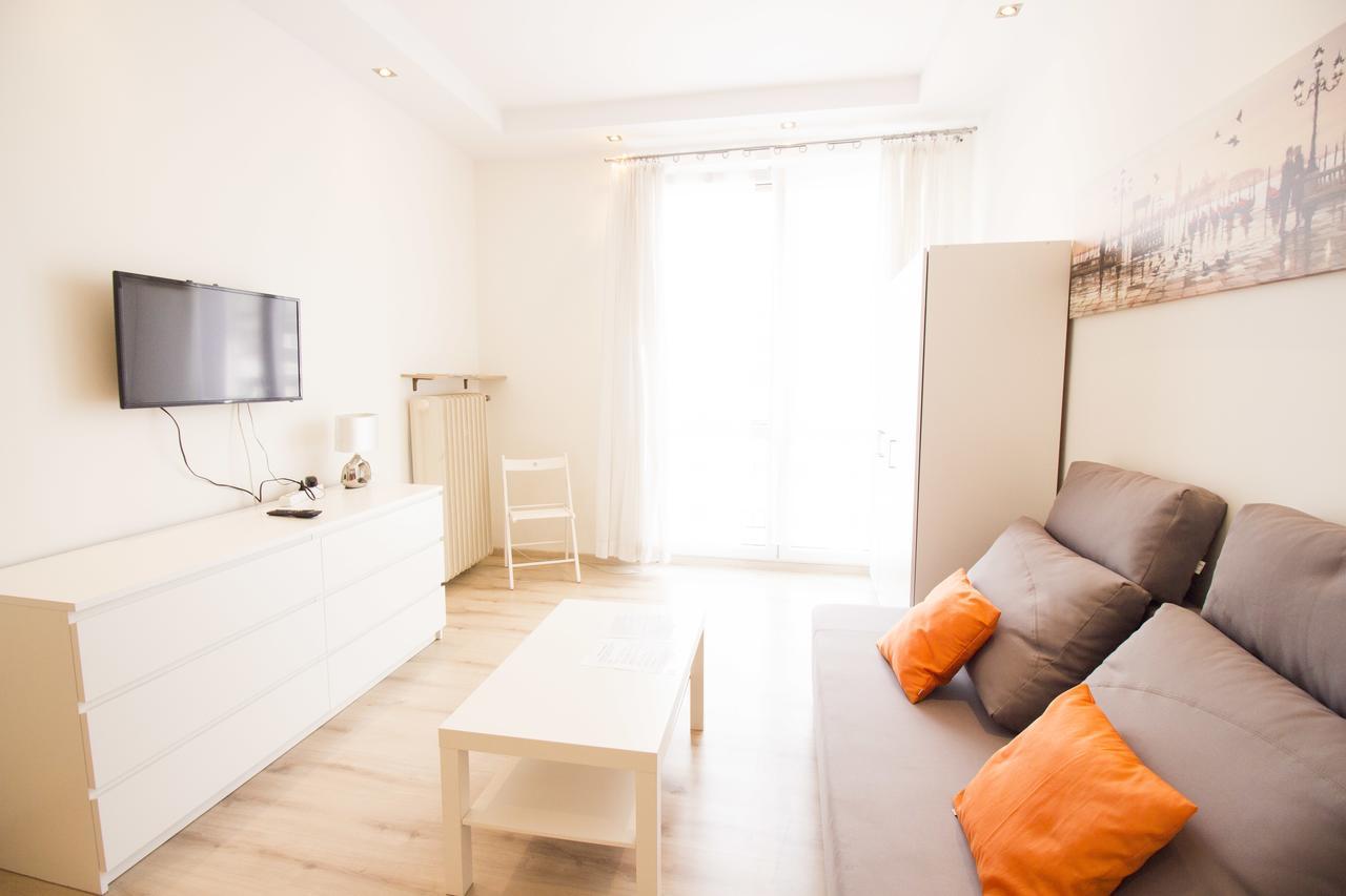 Wroclove Apartments Self Check-In Wroclaw Bagian luar foto