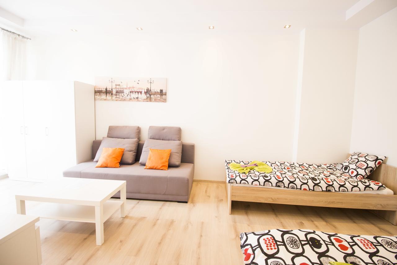 Wroclove Apartments Self Check-In Wroclaw Bagian luar foto