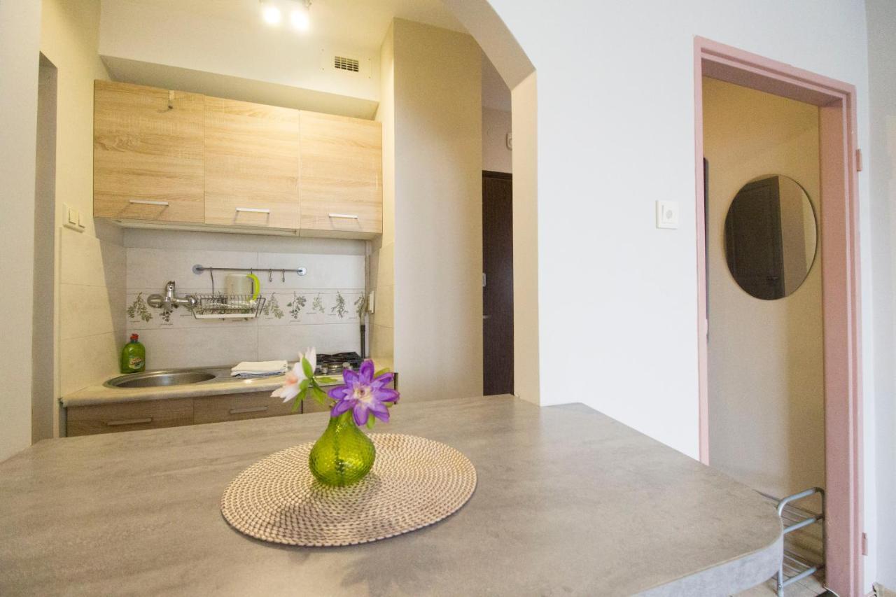 Wroclove Apartments Self Check-In Wroclaw Bagian luar foto